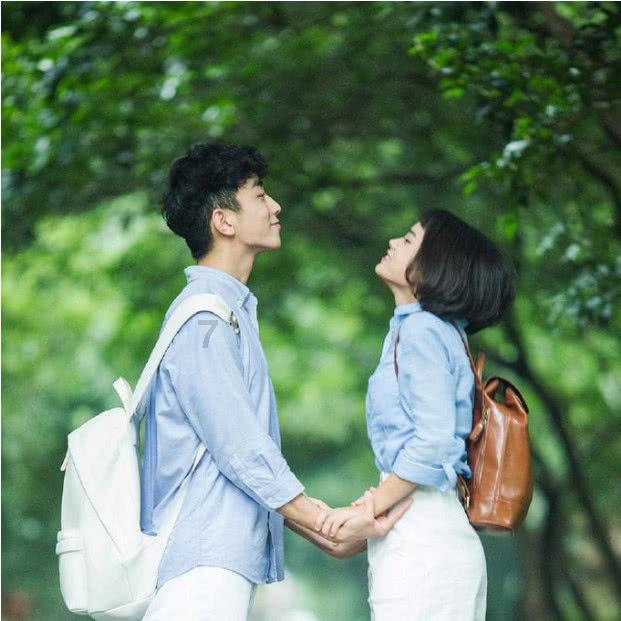 逃离快乐小镇